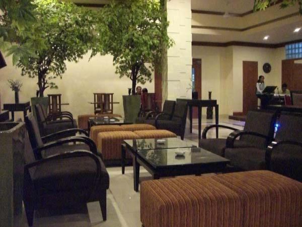 Amans Hotel Амбон Екстер'єр фото