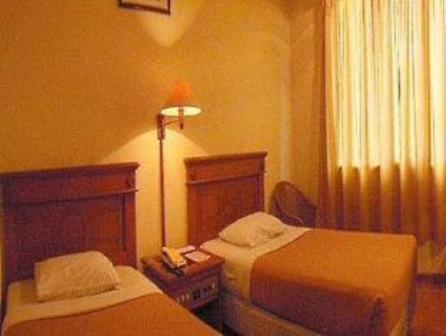 Amans Hotel Амбон Номер фото